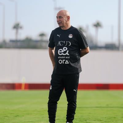 سيف زاهر: الناس في انجلترا بيقولوا لسلوت اتعلم من حسام حسن